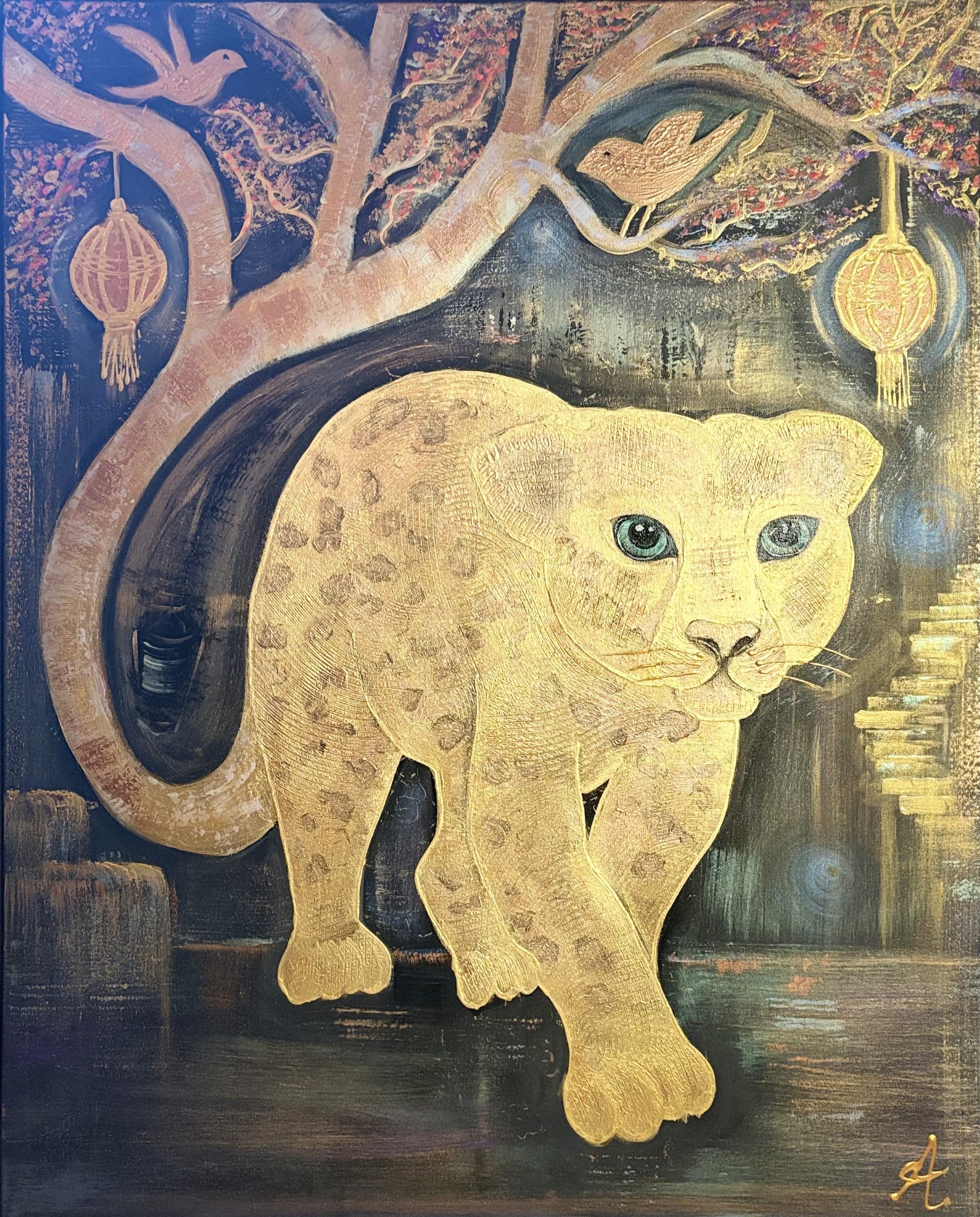 Cheetah-golden-frame standing
