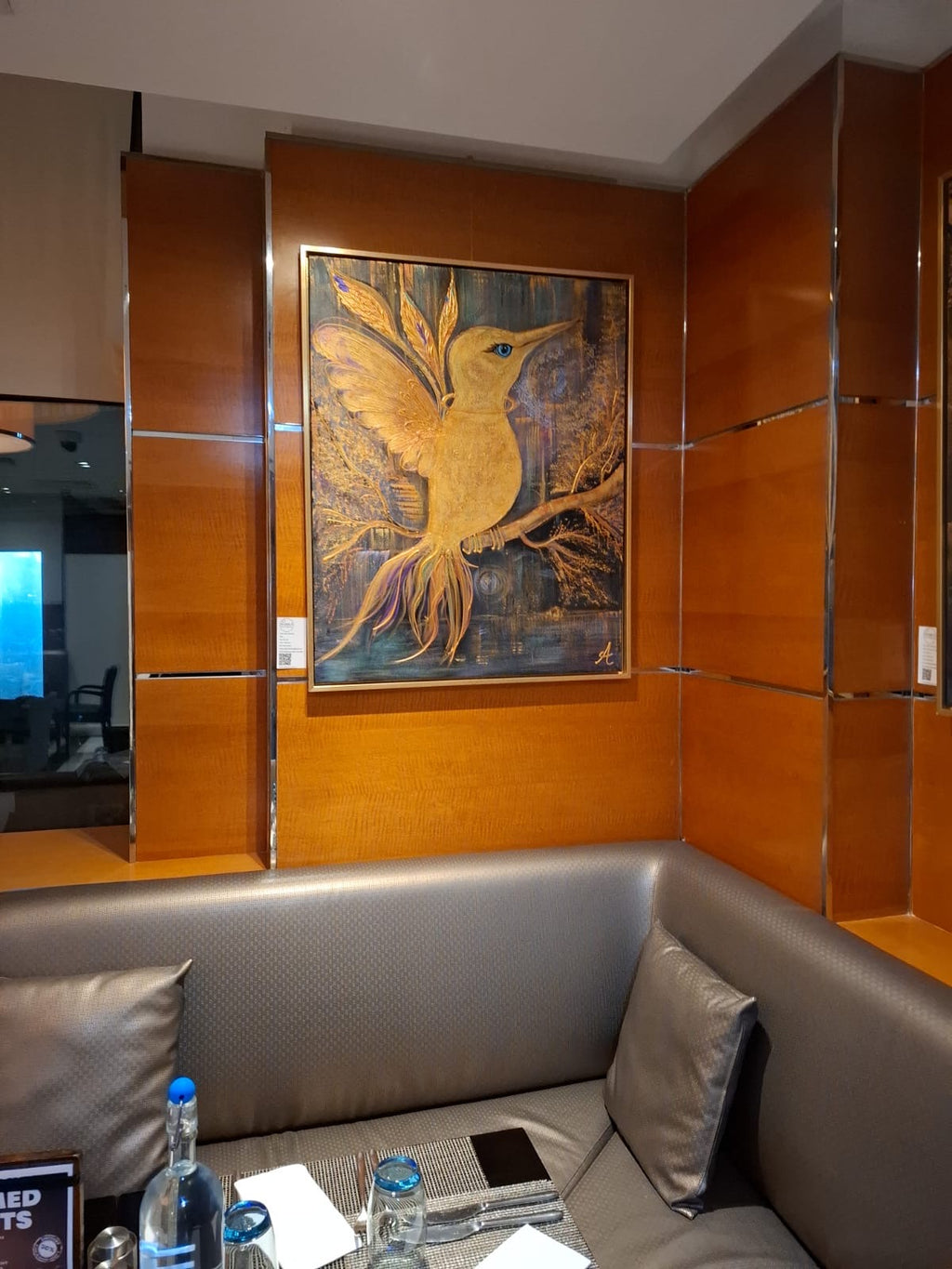 Twinkels golden painting luxury en bold in dubai